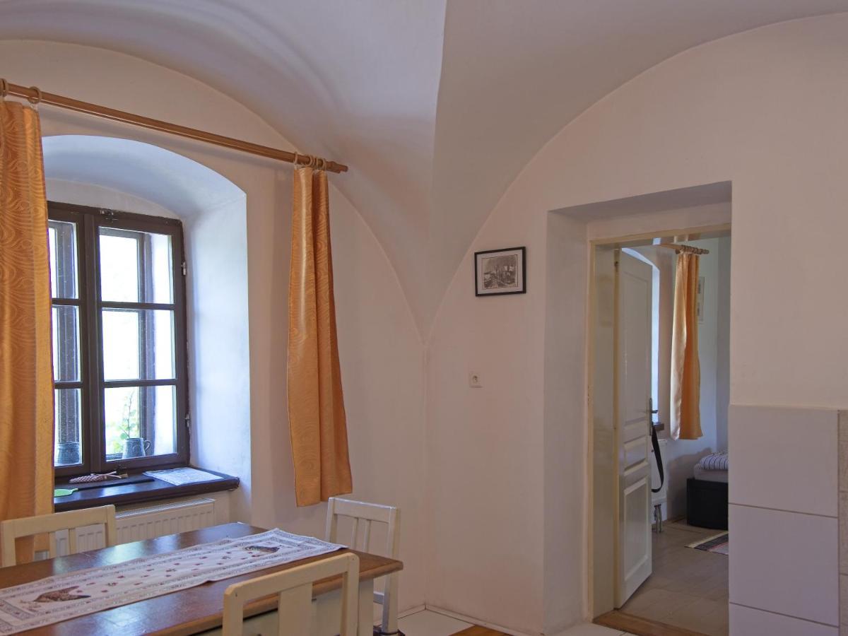 Apartmany V Broumovskem Statku מראה חיצוני תמונה