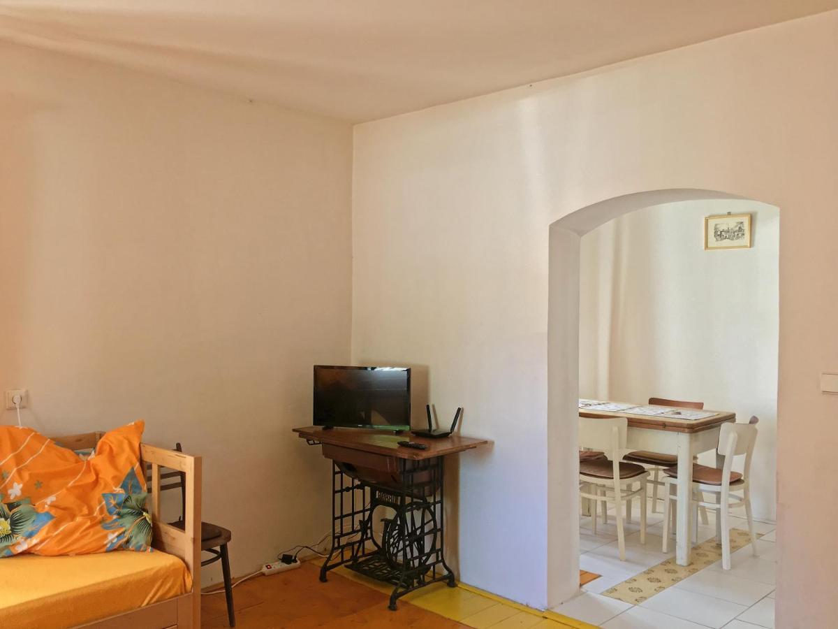 Apartmany V Broumovskem Statku מראה חיצוני תמונה